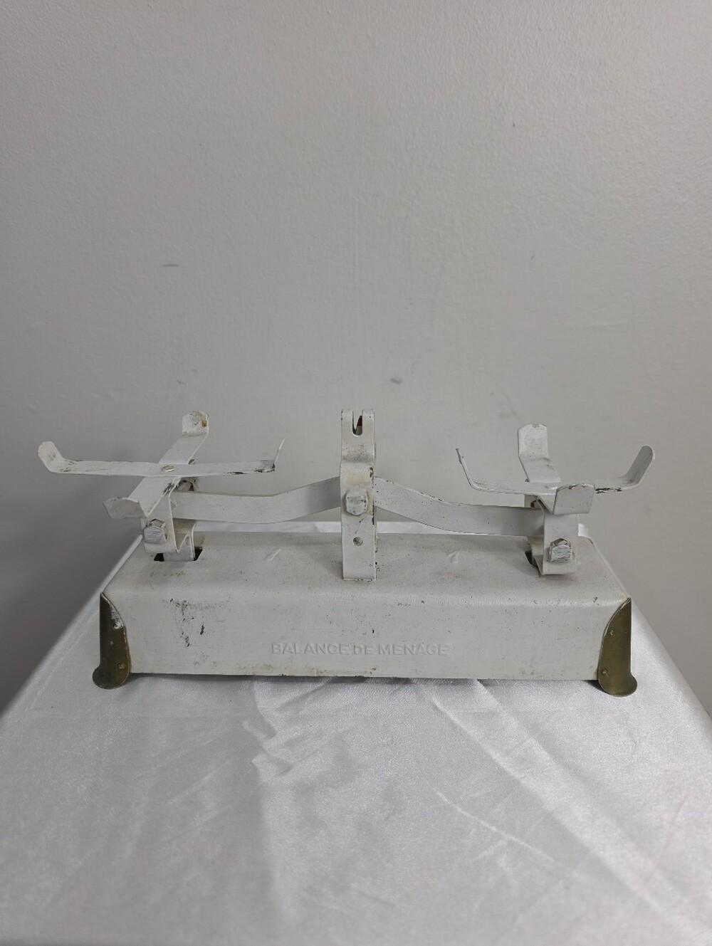 Vintage White Metal Balance Scale